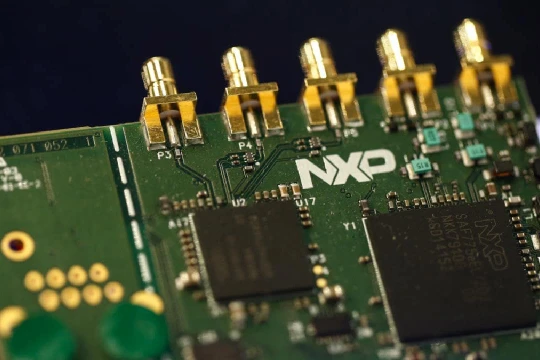 Qualcomm muốn thâu tóm NXP để đa dạng hóa doanh thu trên thị trường chip ô tô. Ảnh: The Australian