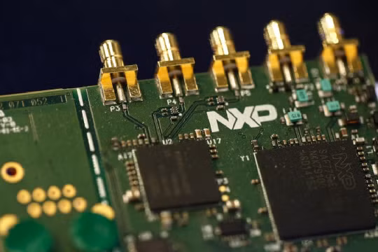 Qualcomm muốn thâu tóm NXP để đa dạng hóa doanh thu trên thị trường chip ô tô. Ảnh: The Australian