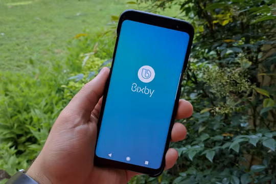 Phím Bixby là chi tiết không được đánh giá cao trên Galaxy S9/S9+. Nguồn: Wccftech