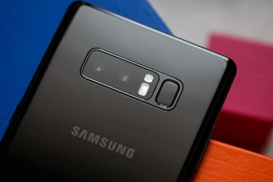 Samsung là một trong những thương hiệu smartphone ăn khách nhất thế giới. Nguồn: CNET