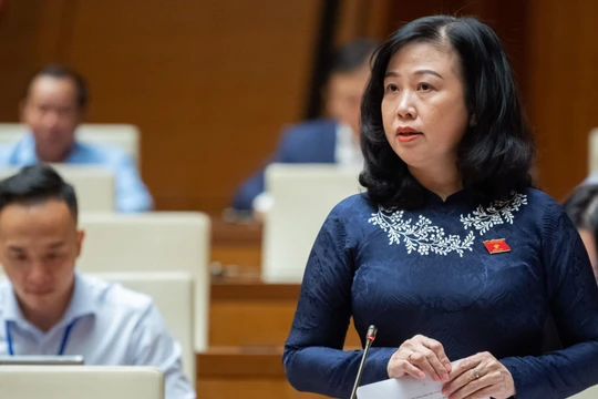 Bộ trưởng Đào Hồng Lan khẳng định Bộ Y tế sẽ tiếp tục tăng cường chỉ đạo để tránh lạm dụng xét nghiệm, nâng cao chất lượng khám chữa bệnh.