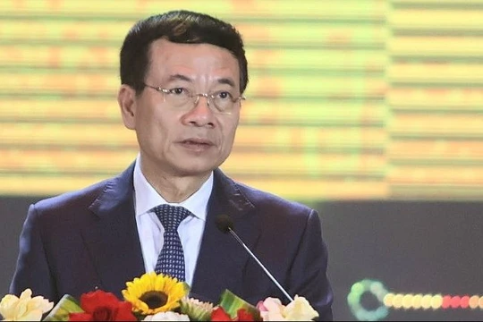 Bộ trưởng Bộ Thông tin và Truyền thông nhấn mạnh các ứng dụng số, ứng dụng chuyển đổi số cho các ngành là nội dung quan trọng nhất trong phát triển kinh tế số.