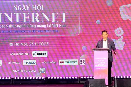 Ông Lê Quang Tự Do khuyên các bạn trẻ nên học cách phớt lờ những bình phẩm tiêu cực trên mạng xã hội.