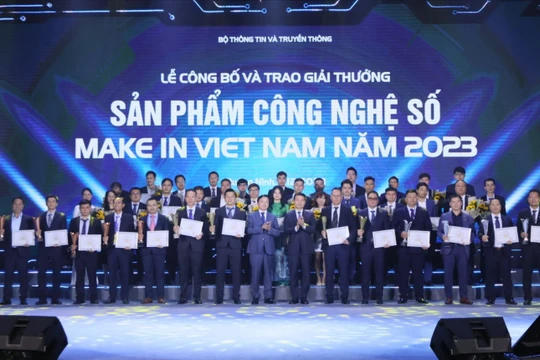 Sự kiện nhằm tôn vinh các doanh nghiệp, tổ chức Việt Nam có sản phẩm, giải pháp và dịch vụ công nghệ số xuất sắc giải, các bài toán của Việt Nam và thế giới.