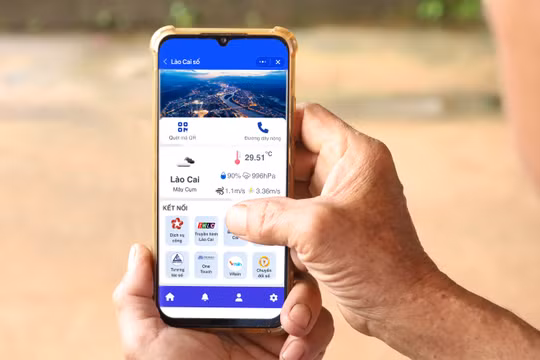 Người dân có thể cập nhật tình hình thời tiết, tin tức, thực hiện dịch vụ công trực tuyến với mini app “Lào Cai số” trên Zalo