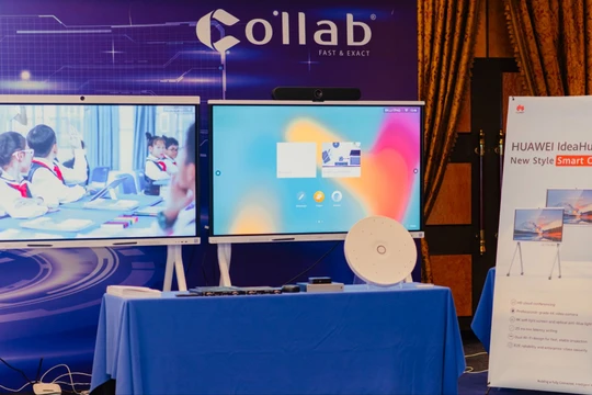 Màn hình IdeaHub tại sự kiện trưng bày các sản phẩm Audio Visual của Collab - Collab Partner Connect - Connect The Future