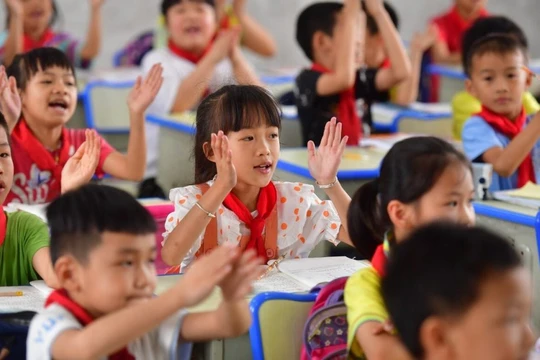 Bộ GD&ĐT đề nghị điều tra hành vi xuyên tạc về Quyết định phê duyệt SGK tiếng Trung Quốc