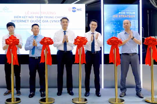 Lễ khai trương điểm VNIX PoP tại Data Center Tân Thuận.