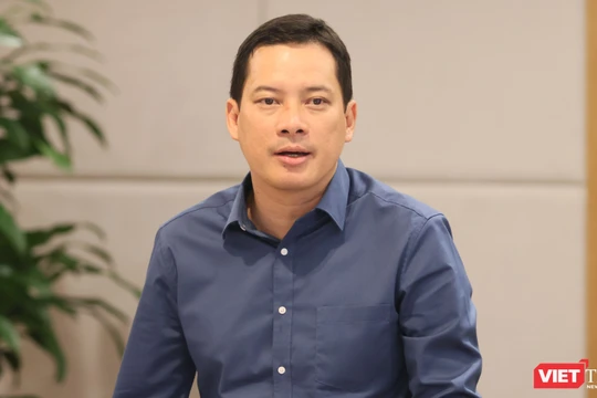 Ông Lê Quang Tự Do, Cục trưởng Cục Phát thanh, Truyền hình và Thông tin điện tử báo cáo kết quả kiểm tra nền tảng Tik Tok.