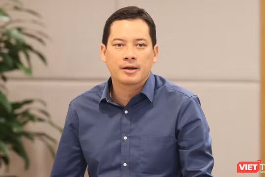 Ông Lê Quang Tự Do, Cục trưởng Cục Phát thanh, Truyền hình và Thông tin điện tử báo cáo kết quả kiểm tra nền tảng Tik Tok.