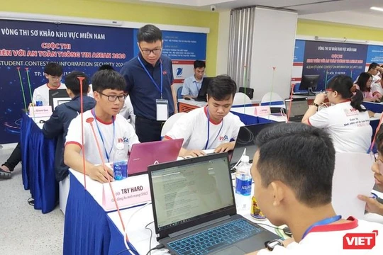 Năm 2023 ghi nhận số lượng đội thi và thí sinh dự thi Sinh viên với An toàn thông tin ASEAN 2023 lớn nhất trong những năm vừa qua. Ảnh: Sinh viên tham dự cuộc thi năm 2022 - VNISA.