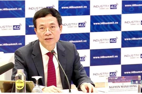 Bộ trưởng Nguyễn Mạnh Hùng phát biểu tại Diễn đàn. Ảnh Mic