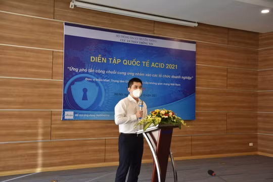 Ông Nguyễn Đức Tuân phát biểu tại cuộc diễn tập. Ảnh VNCERT