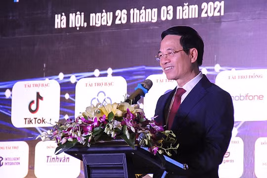 Bộ trưởng Nguyễn Mạnh Hùng phát biểu tại sự kiện. Ảnh Mic.