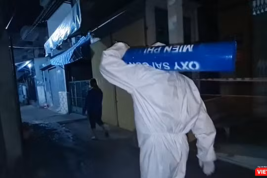 Các lực lượng tình nguyện đi chống dịch trong quãng thời gian ngặt nghèo nhất ở TP.HCM