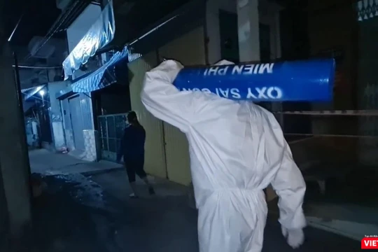 Các lực lượng tình nguyện đi chống dịch trong quãng thời gian ngặt nghèo nhất ở TP.HCM