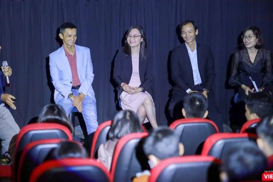 Sự kiện talkshow “Chìa khóa chinh phục trải nghiệm khách hàng” do Chi hội Truyền thông số phía Nam tổ chức, thu hút gần 100 doanh nghiệp tham dự. Ảnh: Hòa Bình 