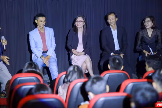 Sự kiện talkshow “Chìa khóa chinh phục trải nghiệm khách hàng” do Chi hội Truyền thông số phía Nam tổ chức, thu hút gần 100 doanh nghiệp tham dự. Ảnh: Hòa Bình 