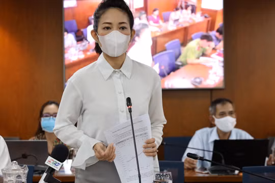 Bà Nguyễn Thị Thanh Thúy - Phó Giám đốc Sở Văn hóa và Thể thao TP.HCM thông tin về vấn đề tại cuộc họp báo 