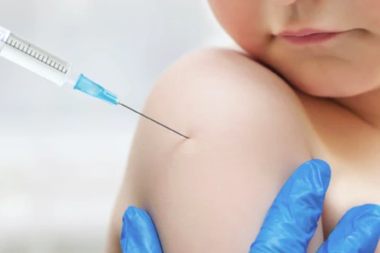 Hội đồng tư vấn sử dụng vaccine của Bộ Y tế cho hay, chưa tiêm vaccine COVID-19 cho trẻ em dưới 5 tuổi
