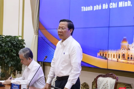 Chủ tịch UBND TP.HCM Phan Văn Mãi chỉ đạo tại cuộc họp chiều 30/8