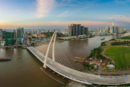 Cầu Thủ Thiêm 2, nối Quận 1 từ đường Tôn Đức Thắng với thành phố Thủ Đức đã hoàn thành sau 7 năm thi công. Ảnh- Minh Trí