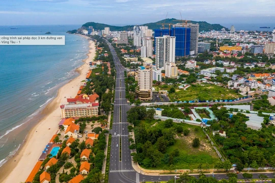 3 km đường ven biển Vũng Tàu xuất hiện nhiều công trình xây dựng sai, không phép, chắn bờ biển. Ảnh: Dân trí