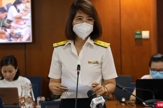 Bà Võ Thanh Thủy, Trưởng phòng quản lý đất, Cục Thuế TP, thông tin về diễn biến vụ việc đấu giá đất Thủ Thiêm tại cuộc họp báo chiều ngày 7/7