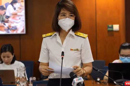 Bà Võ Thanh Thủy, Trưởng phòng quản lý đất, Cục Thuế TP, thông tin về diễn biến vụ việc đấu giá đất Thủ Thiêm tại cuộc họp báo chiều ngày 7/7