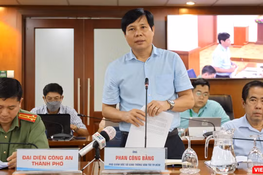 Phó Giám đốc Sở GTVT TP.HCM, ông Phan Công Bằng khuyến cáo các phương tiện khẩn trương gắn thẻ để thực hiện thu phí không dừng trên toàn quốc từ ngày 1/8/2022