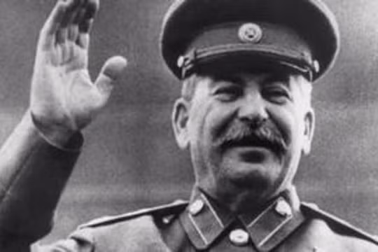 J.Stalin: người đóng vai trò quyết định trong việc chuẩn bị mọi điều kiện kinh tế và công nghiệp quốc phòng cho Liên Xô giành thắng lợi trong Chiến tranh giữ nước vĩ đại (1941-1945) (Ảnh TASS)
