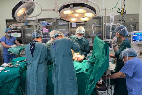 Các bệnh viện thiếu thuốc, thiết bị y tế: Người bệnh sẽ được thanh toán trực tiếp 