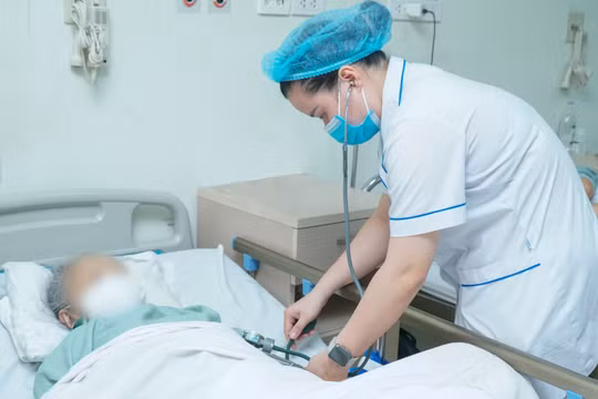 Người có trái tim bên phải bị sỏi mật, phủ tạng đảo ngược dị thường... như nhìn qua gương