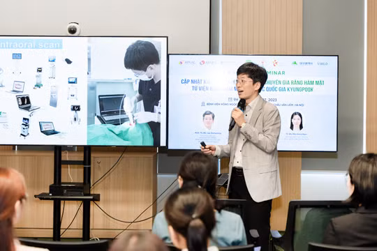 GS. TS. BS Lee Duhyeong - Chủ nhiệm lĩnh vực răng hàm mặt (Hiệp hội Phẫu thuật và Tạo hình Hàn Quốc – APAAS), Giám đốc chuyên môn Học viện phục hình răng Hàn Quốc - chia sẻ về xu hướng ứng dụng AI trong khám và điều trị