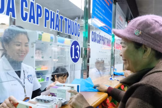 Chi tiết 62 bệnh lên thẳng tuyến BV Trung ương khám vẫn được BHYT thanh toán 100%