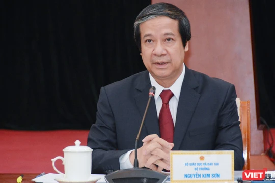 Bộ trưởng Nguyễn Kim Sơn tại buổi gặp gỡ với các giáo viên, cán bộ quản lý toàn ngành vào hôm nay, ngày 15/8.