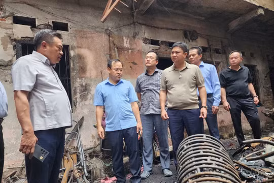 Bộ Y tế yêu cầu tiếp tục tập trung các thầy thuốc giỏi cứu chữa các nạn nhân vụ cháy