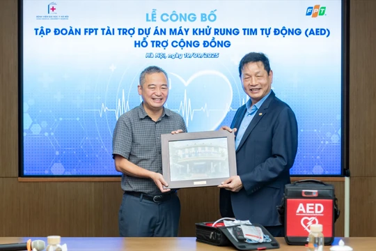 Việt Nam lần đầu triển khai máy sốc tim tự động để cứu người tại cộng đồng 