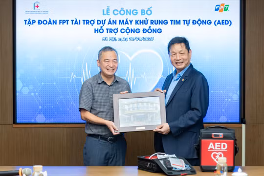 Việt Nam lần đầu triển khai máy sốc tim tự động để cứu người tại cộng đồng 