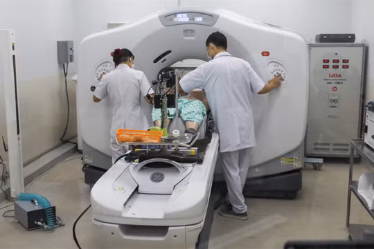 Chụp cắt lớp cho bệnh nhân tại BV Ung bướu TP HCM (Ảnh: Sở Y tế TP.HCM)