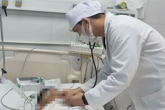 Ngộ độc bánh mì ở Đồng Nai: Các bệnh viện huy động tổng lực cứu chữa nạn nhân