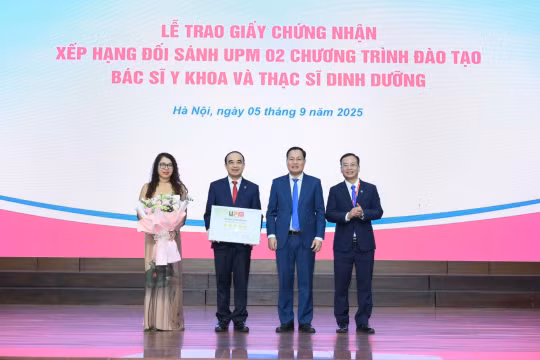 9 chương trình đạt kiểm định, 2 chương trình 5 sao, Trường Đại học Y Hà Nội vươn tầm quốc tế