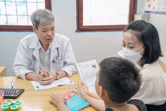 Số các bé đến khám bệnh Tic ở Bệnh viện Nhi Trung ương mỗi ngày 10-15 cháu