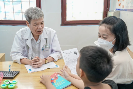 Số các bé đến khám bệnh Tic ở Bệnh viện Nhi Trung ương mỗi ngày 10-15 cháu