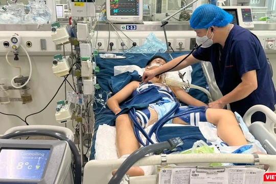 Sơ cứu sai cách, 4 trẻ em đuối nước nguy kịch