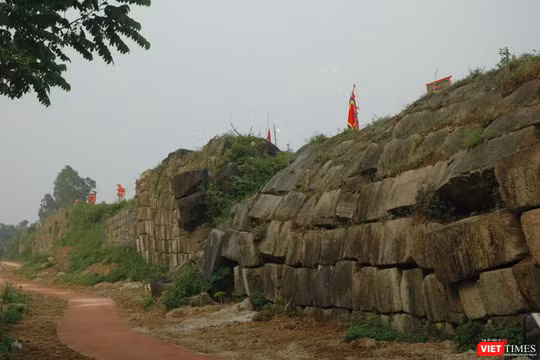 Một góc Thành nhà Hồ