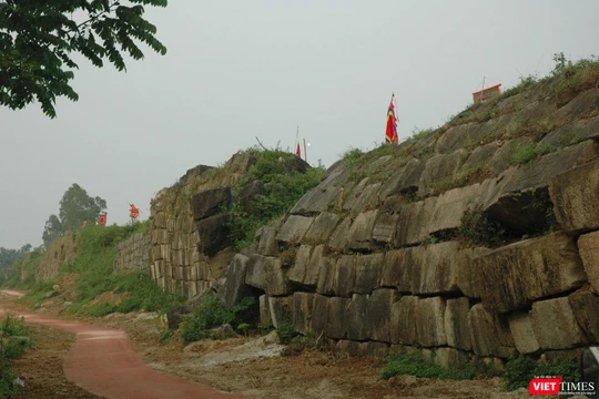 Một góc Thành nhà Hồ