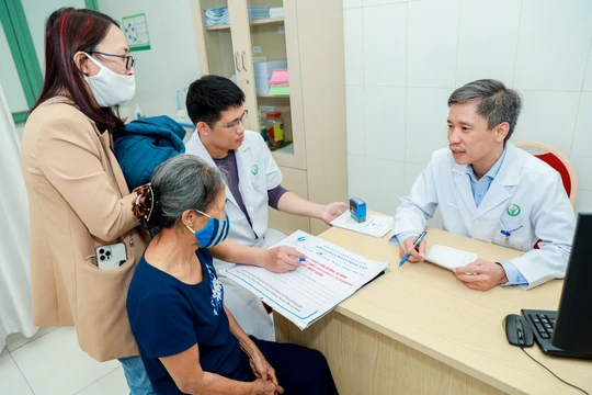 Từ 1/4/2024, việc chuyển tuyến bằng hình thức điện tử sẽ thuận tiện và nhanh chóng hơn cho người bệnh