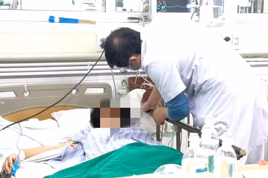 Uống paracetamol quá liều, bà cụ 72 tuổi may mắn được cứu sống 