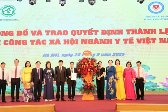 Hội Công tác xã hội ngành y tế Việt Nam ra đời tạo “nhịp cầu” kết nối người bệnh với cộng đồng